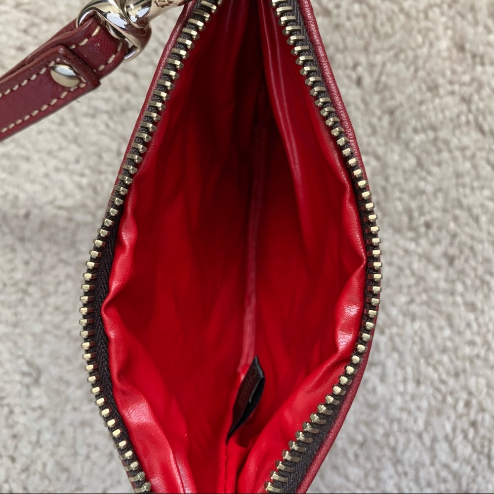 Dooney & Bourke Dillen Medium Pocket Sac - Picture 17 of 17